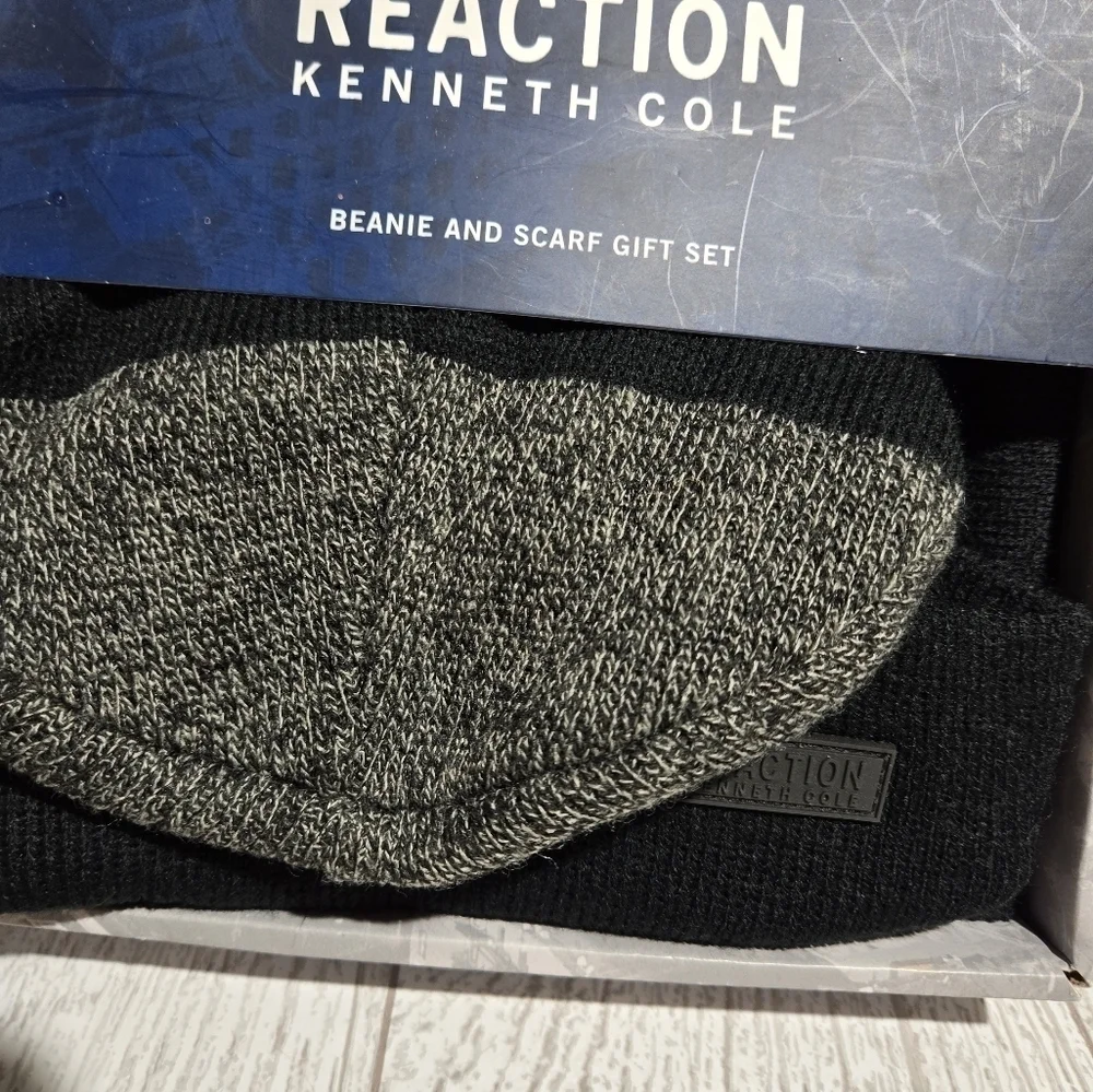 Men's Reaction Kenneth Cole Beanie & Scarf Set Black/Grey One Size MSP$55